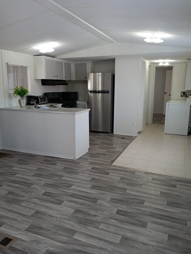 Foto del edificio - 104 Tanglewood Ln