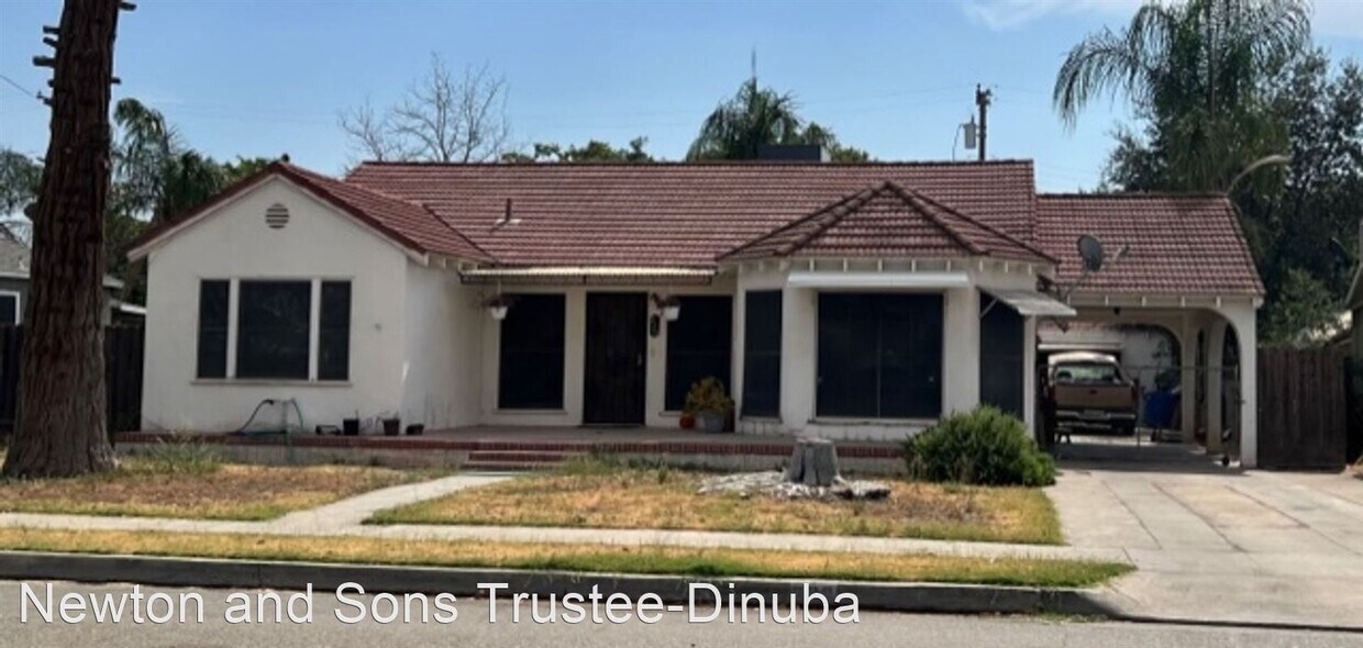 3 br, 1 bath House 220 N Lincoln Avenue House Rental in Dinuba, CA