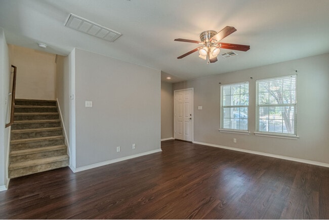 Building Photo - 403 McGarity