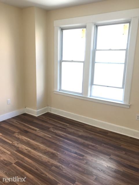 Building Photo - 2 br, 1 bath  - 365 Howard Ave Apt 1L