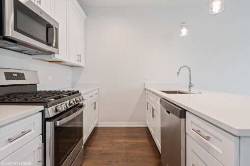 Building Photo - 4943 S Saint Lawrence Ave