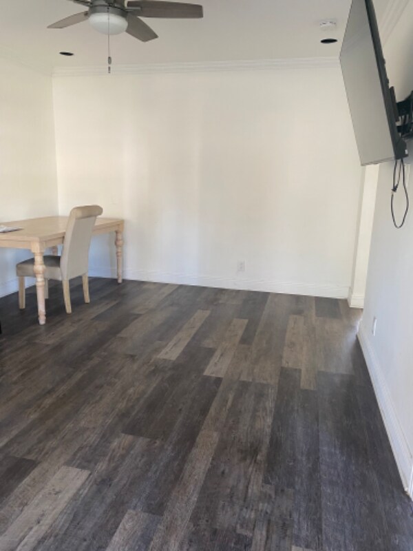 Foto del edificio - 246 W Park Dr