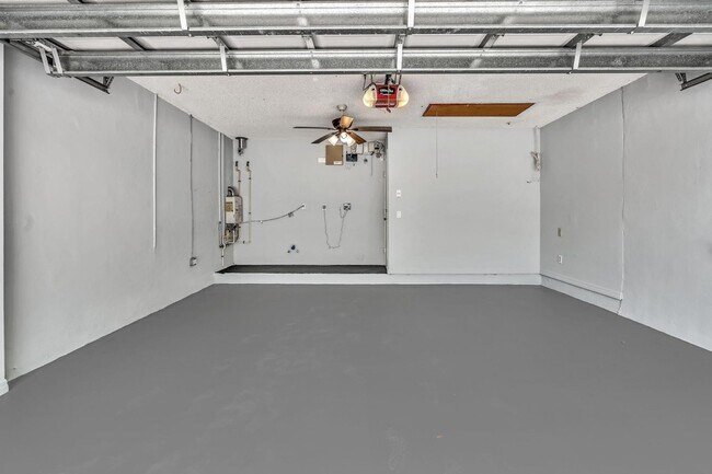Foto del edificio - 14365 NW 14th Ct