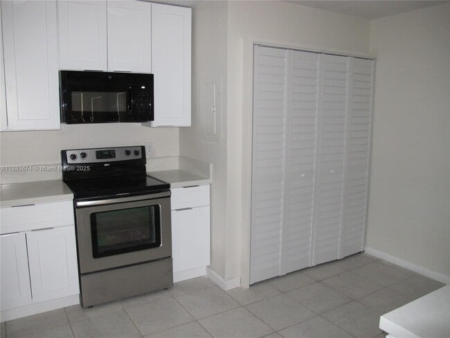 Foto del edificio - 3564 NW 95th Terrace