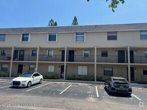 Building Photo - 1030 Pine Tree Dr