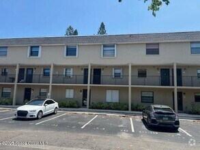 Building Photo - 1030 Pine Tree Dr