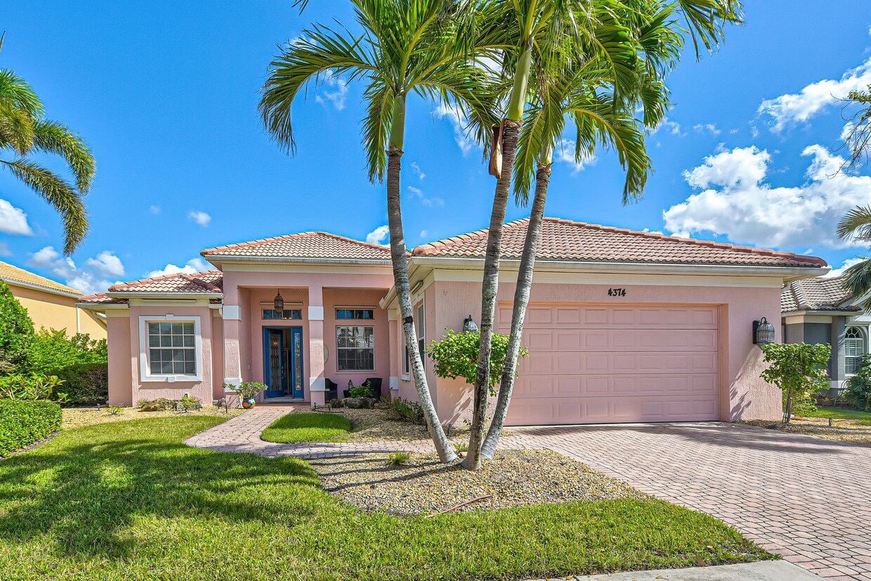 Foto principal - 3br/2ba Pool Home in Venetia