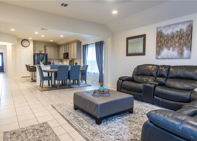 Building Photo - 3009 Armidale Dr