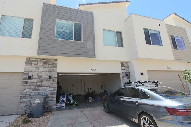 Foto del edificio - DESERT COLOR 3 Bed 2.5 Bath