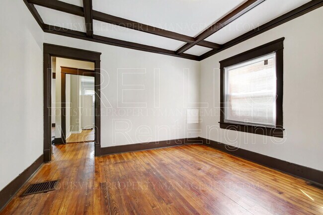 Building Photo - 731 Sutcliffe Ave
