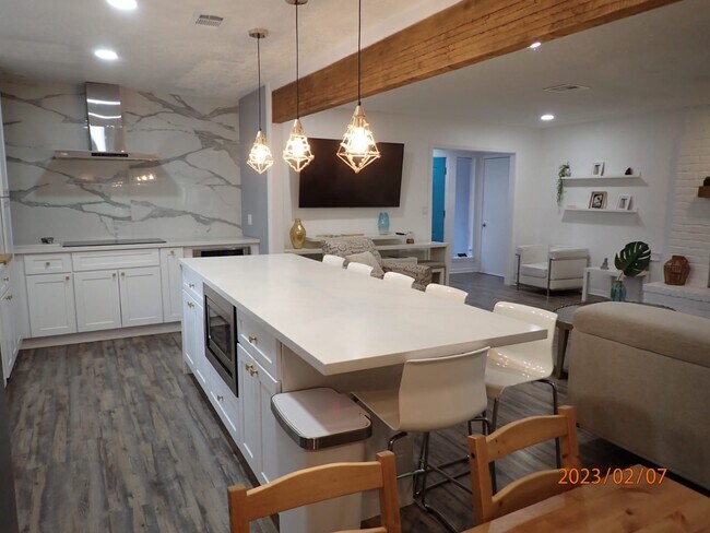 Building Photo - 4715 Blueberry Hill Dr