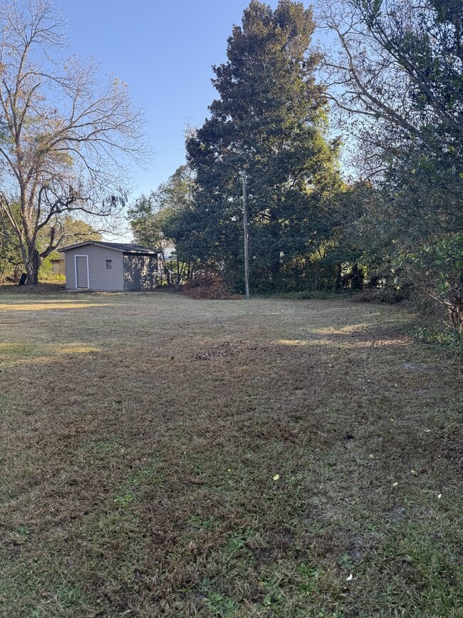 Foto del edificio - 405 Lamar St