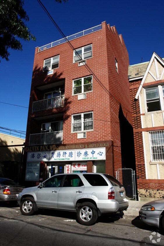Foto principal - 13221 41st Ave