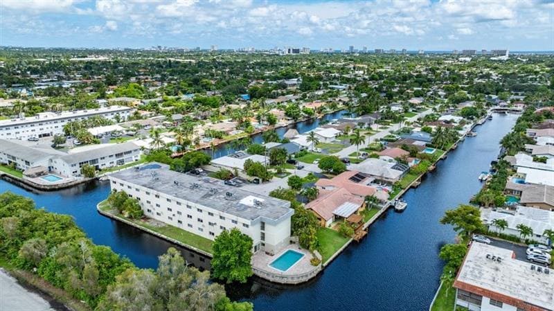 Foto principal - 1400 NE 54th St