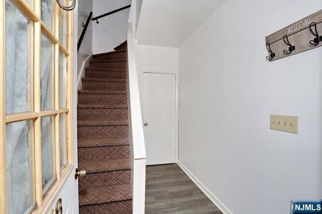 Foto del edificio - 68 Mohawk Ave