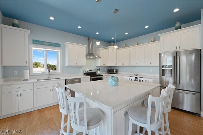 Foto del edificio - 11467 Island Ave