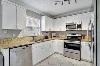 Building Photo - 6242 NW 38th Dr