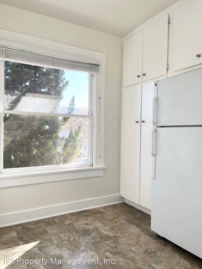 Foto del edificio - Studio, 1 bath House - 3234 3rd Ave. #A