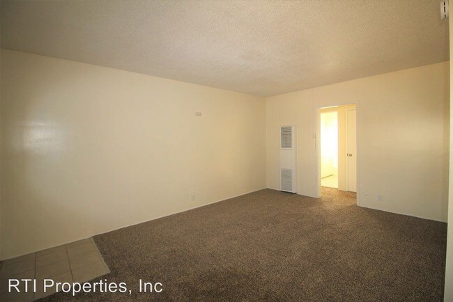 Foto del edificio - 2126-2130 W El Segundo Blvd
