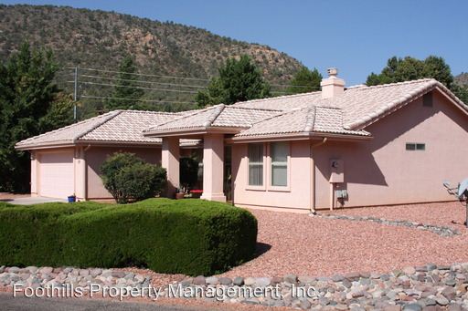 Primary Photo - 15 Massai Cir