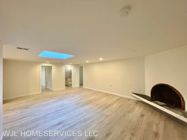 Building Photo - 4 br, 2 bath House - 14351 22nd Ave NE