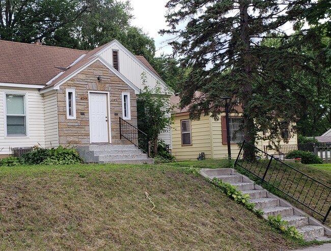 Building Photo - 4244 S 15th Ave