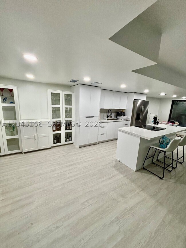 Foto del edificio - 8010 NW 27th St