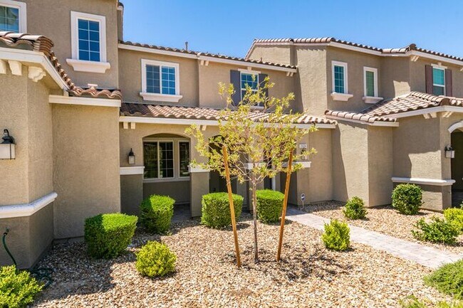 Building Photo - Bright & Spacious 3-Bedroom Home in Inspirada