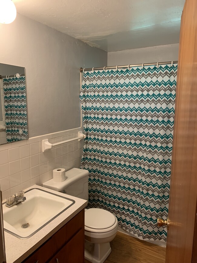 Foto del edificio - 123 E Park St