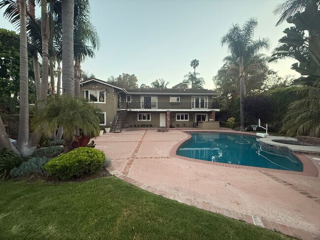 Foto del edificio - 1 Pleasant Hill Dr