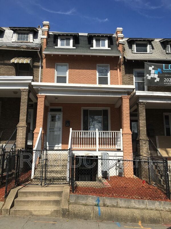 Primary Photo - 310 Rhode Island Ave NE