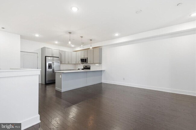 Foto del edificio - 516 W Montgomery Ave