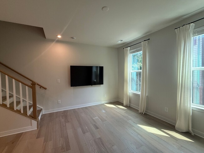 Building Photo - Room in Townhome on Tristram Ln