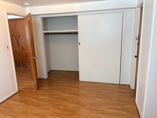 Vista del dormitorio 2 - 522 Packard St - 5 Minute Walk to UofM Campus
