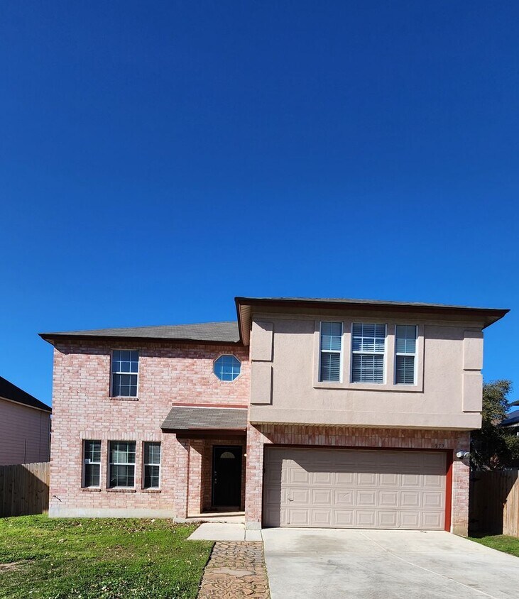 Protranco /1604 Spacious 4bedroom Home for... House Rental in San