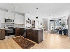 Building Photo - 21401 Dushane Pkwy