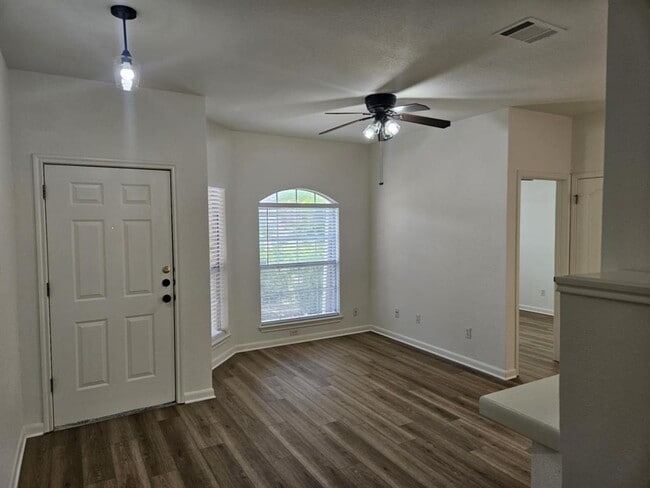 Building Photo - 2002 Caspian Cove