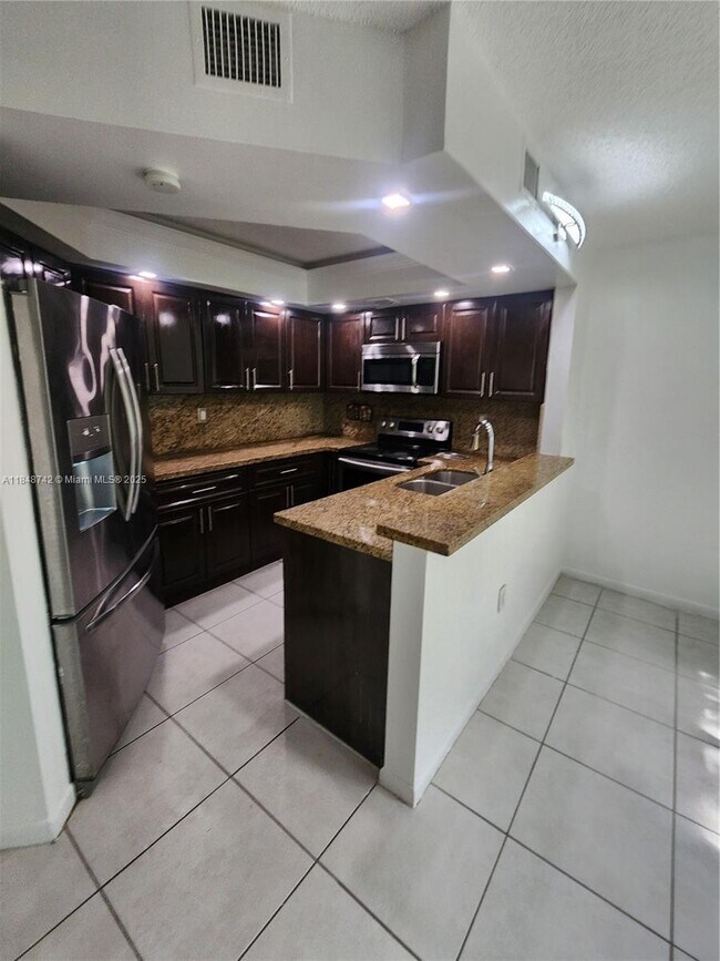 Foto del edificio - 8335 SW 152nd Ave
