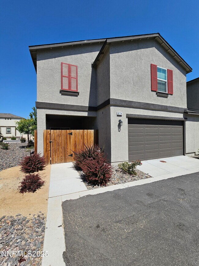 Foto del edificio - 9774 Silver Dollar Ln
