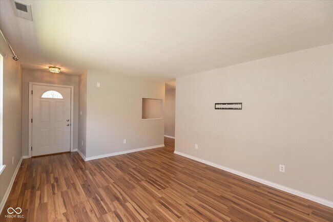 Building Photo - 1116 Cobra Dr