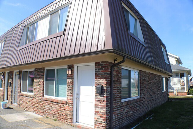 Foto del edificio - 600 Huddleston Ave