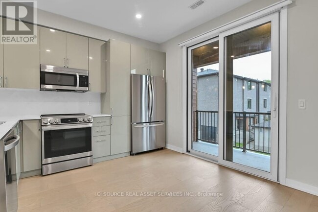 Building Photo - 368 Rhonda Stewart Private