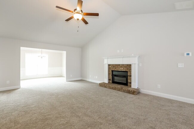 Foto del edificio - 40 Heartland Cir