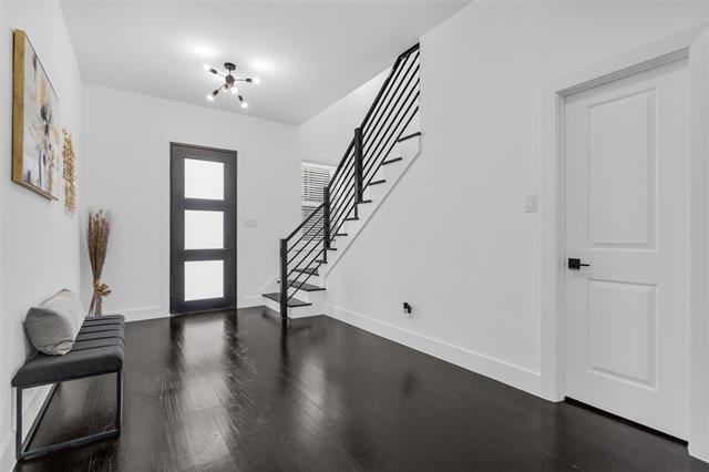 Foto del edificio - 407 Dubois Ave