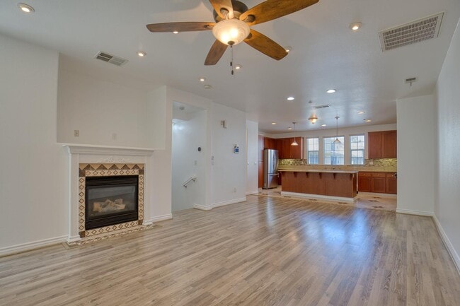 Building Photo - 2706 Black Locust Ct