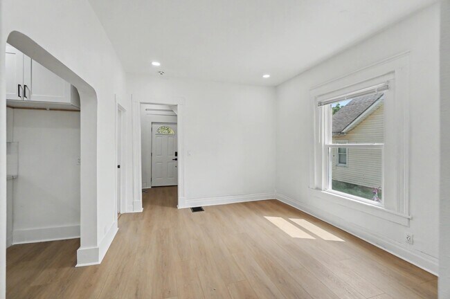 Foto del edificio - 977 W Wayne St