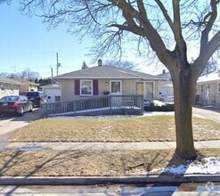 Building Photo - 2517 W Halsey Ave