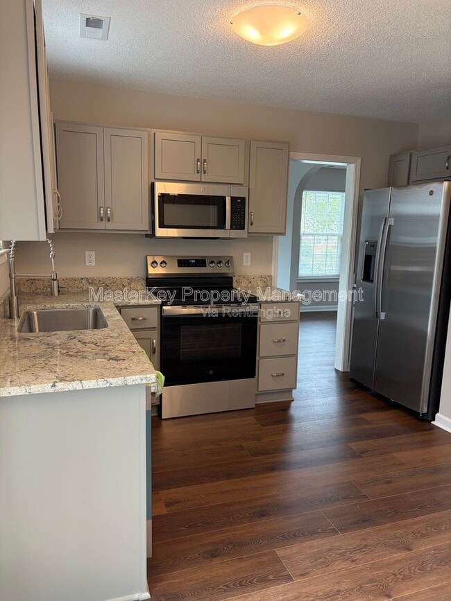 Building Photo - 205 Downing Glen Dr