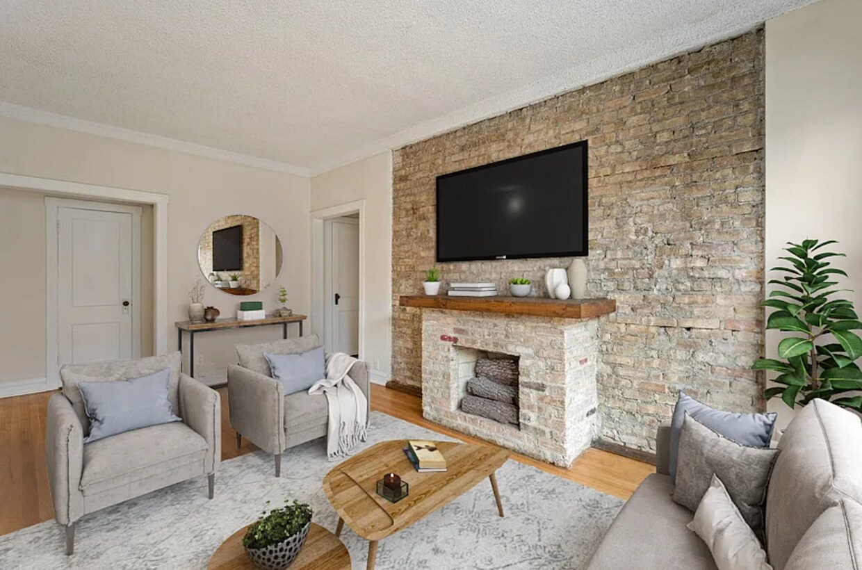 Foto principal - 3523 N Racine Ave