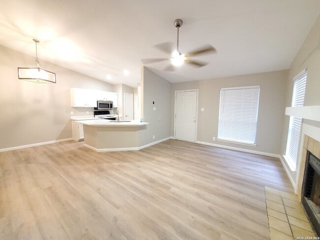 Building Photo - 5717 Lochmoor